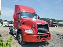 MACK 600 CXU600 2017 red tractor diesel 1M1AW02Y1HM080676 photo #2