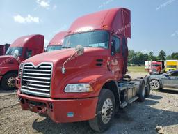 MACK 600 CXU600 2017 red tractor diesel 1M1AW02Y0HM080667 photo #3