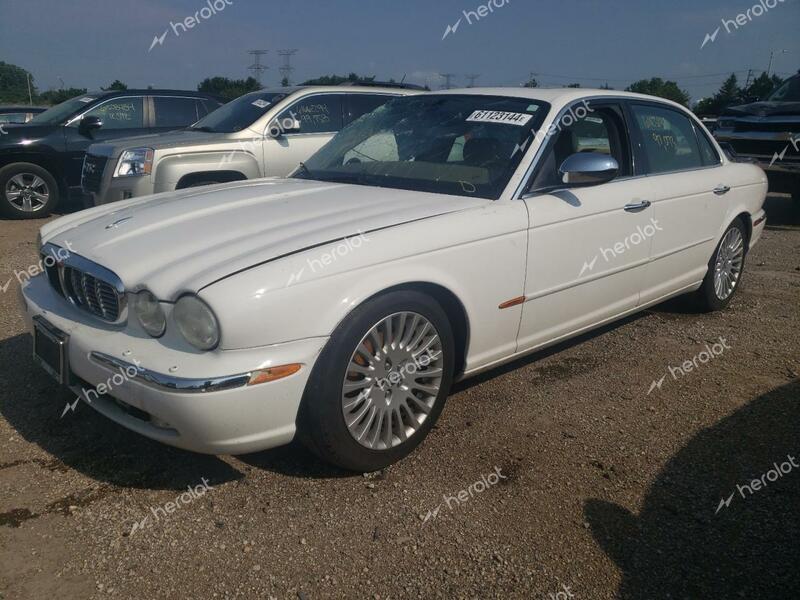 JAGUAR VANDENPLAS 2005 white  gas SAJWA82C55SG37494 photo #1