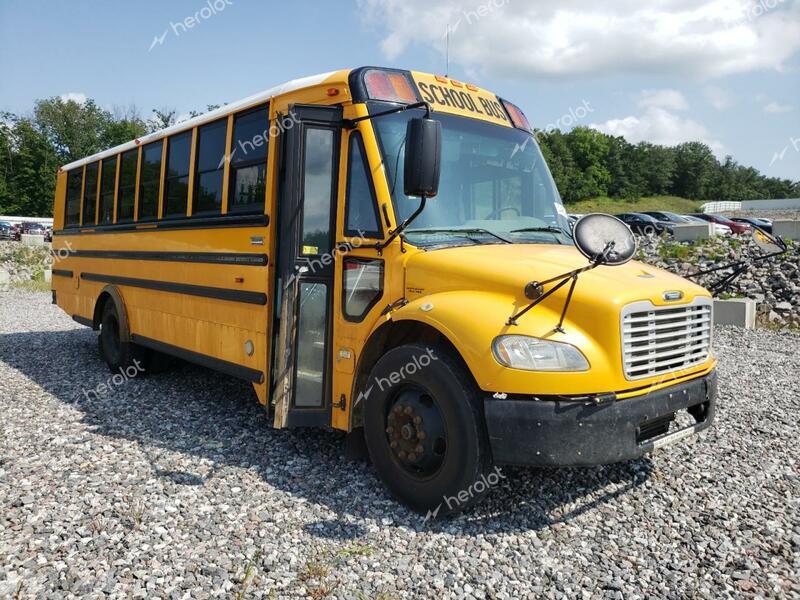 FREIGHTLINER CHASSIS B2 2013 yellow bus diesel 4UZABRDT6DCBU3979 photo #1