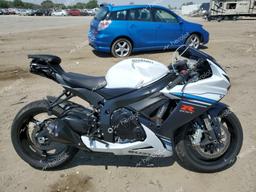 SUZUKI GSX-R600 2023 two tone  gas JS1GN7FA3P7100176 photo #2