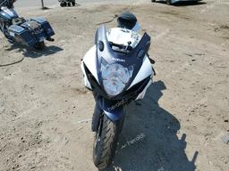 SUZUKI GSX-R600 2023 two tone  gas JS1GN7FA3P7100176 photo #3