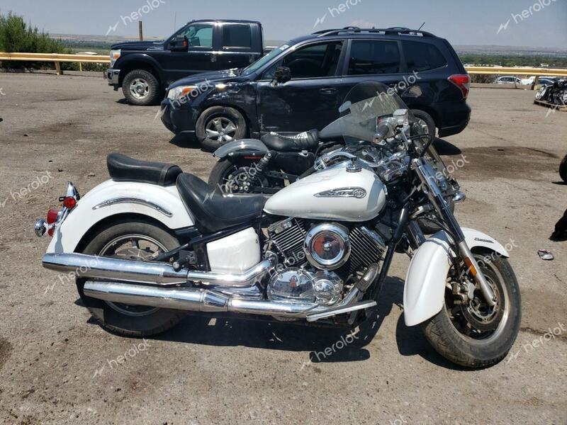 YAMAHA XVS1100 A 2008 white road/str gas JYAVP11E88A112385 photo #1