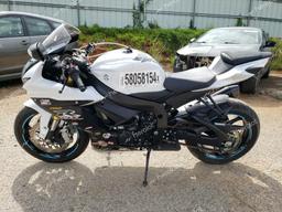 SUZUKI GSX-R750 2020 white  gas JS1GR7MA6L7101131 photo #4