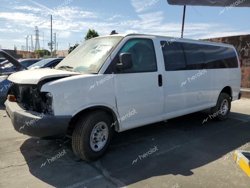 CHEVROLET EXPRESS G3 2020 white  flexible fuel 1GAZGNFG9L1267066 photo #1