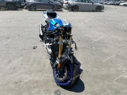 SUZUKI GSX-R750 2024 two tone  gas JS1GR7MA6R7100733 photo #3