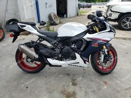 SUZUKI GSX-R750 2024 white  gas JS1GR7MA7R7100028 photo #2