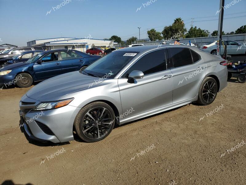 TOYOTA CAMRY XSE 2019 silver  gas 4T1B61HK2KU820395 photo #1