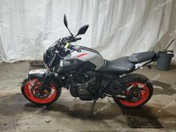 YAMAHA MT07 2019 gray  gas JYARM27E8KA004248 photo #4