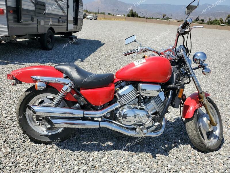 HONDA VF750 CD 1995 red road/str gas JH2RC4334SM000730 photo #1