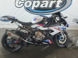 BMW S 1000 RR 2022 white  gas WB10E230XN6F86462 photo #2