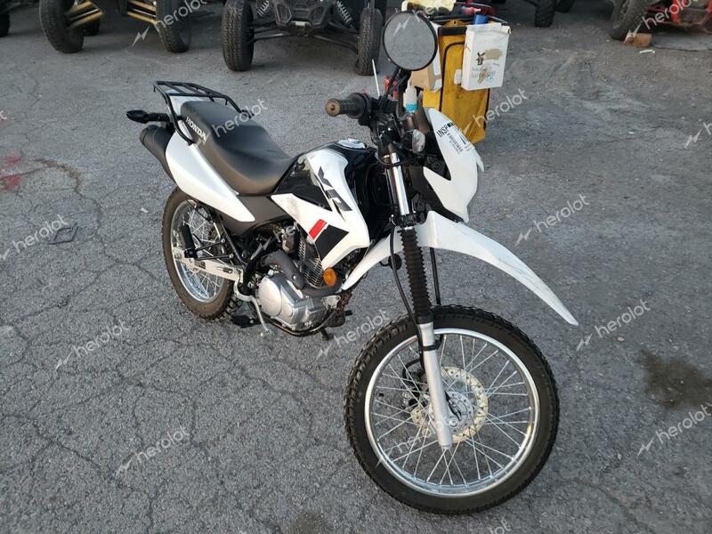 HONDA XR150L E 2023 white  gas 3H1KD1313PD000357 photo #1