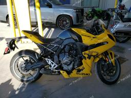 SUZUKI GSX800 F 2024 yellow  gas JS1EM13B3R7100976 photo #2