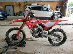 HONDA CRF450 RWE 2022 red  gas JH2PE1137NK300605 photo #4