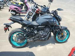 YAMAHA MT07 2023 gray  gas JYARM32E4PA007734 photo #2