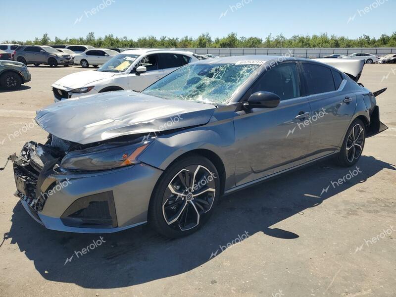 NISSAN ALTIMA SR 2024 gray  gas 1N4BL4CV6RN397265 photo #1