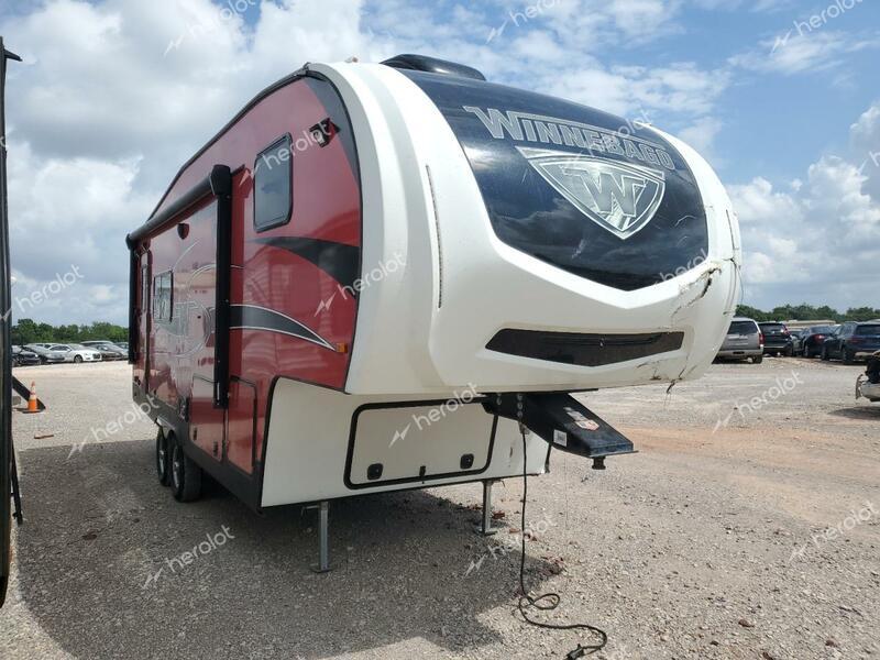 WINNEBAGO MINNIE 2018 red   54CFM4S21J4022930 photo #1