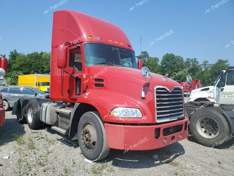 MACK 600 CXU600 2013 red tractor diesel 1M1AW02Y5DM031068 photo #1