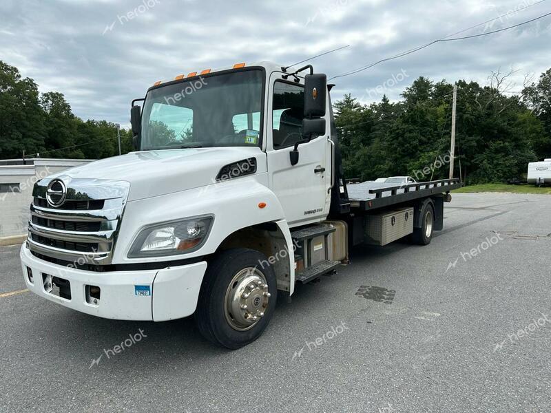 HINO 258/268 2019 white  diesel 5PVNJ8JV3K4S73585 photo #1