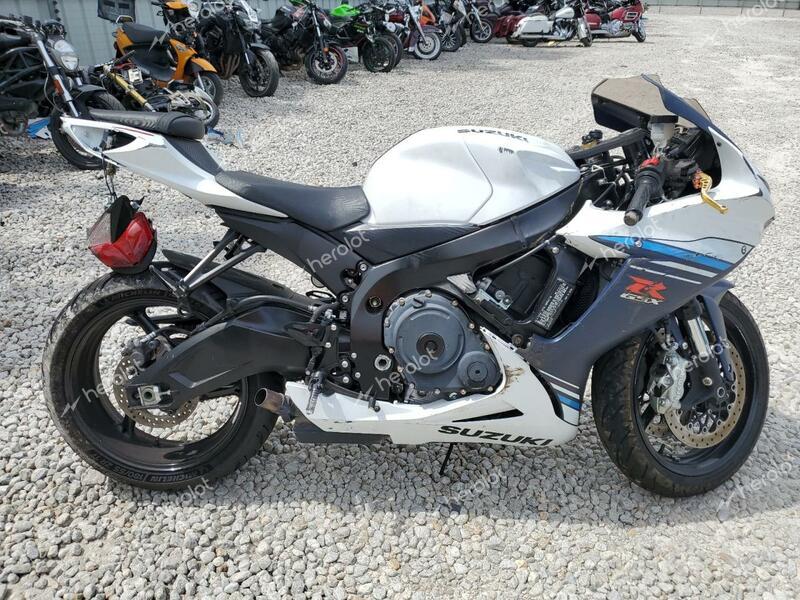 SUZUKI GSX-R600 2023 white  gas JS1GN7FA6P7100334 photo #1