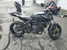 YAMAHA MT07 2021 black  gas JYARM32E4MA002383 photo #2