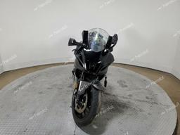 YAMAHA YZFR7 2024 black  gas JYARM38E4RA011681 photo #3