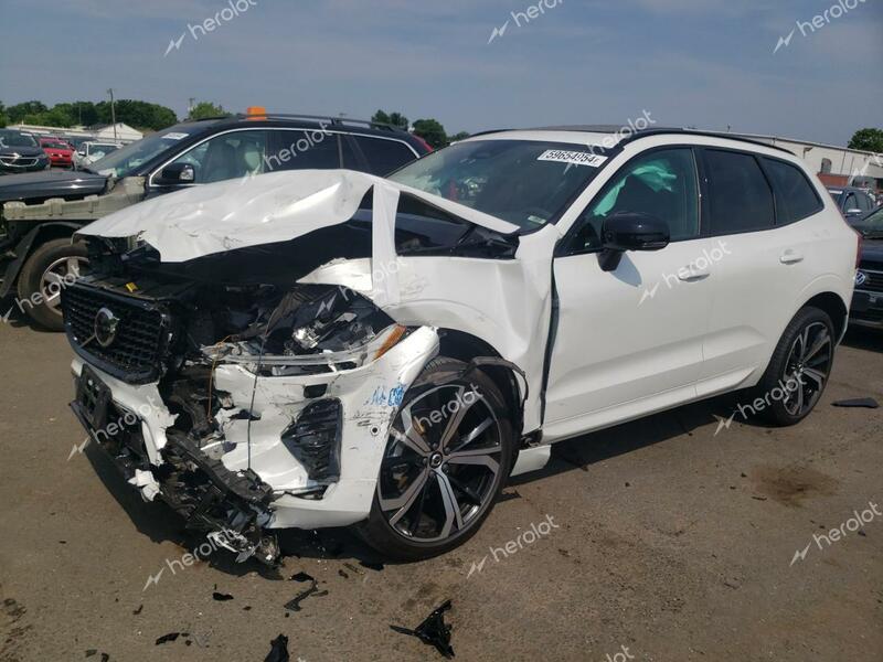 VOLVO XC60 ULTIM 2023 white  gas YV4L12RX0P1260809 photo #1