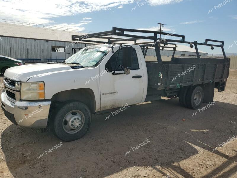 CHEVROLET SILVERADO 2007 white chassis diesel 1GBJC34627E582454 photo #1