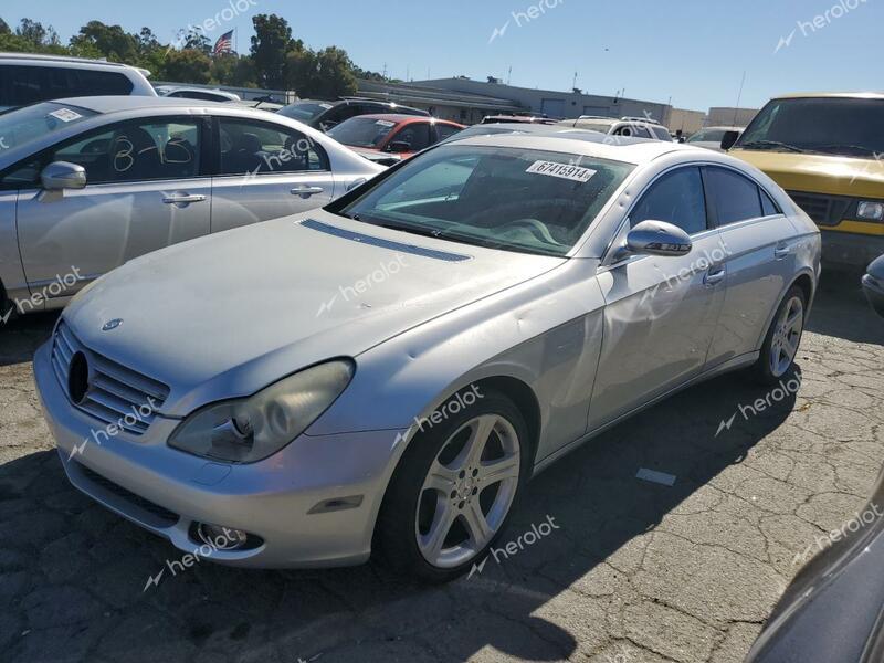 MERCEDES-BENZ CLS 500C 2006 silver  gas WDDDJ75XX6A008869 photo #1