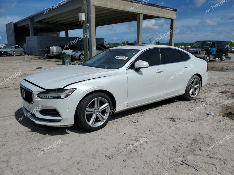 VOLVO S90 T5 MOM 2017 white sedan 4d gas YV1102AK9H1008372 photo #1