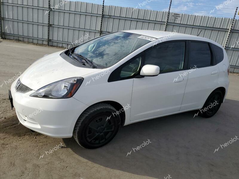 HONDA FIT 2013 white  gas JHMGE8H34DC019859 photo #1