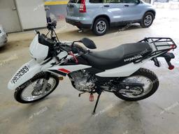 HONDA XR150L E 2023 white  gas 3H1KD1313PD000195 photo #4