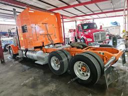 PETERBILT 389 2022 orange  diesel 1XPXDP9X5ND802005 photo #4