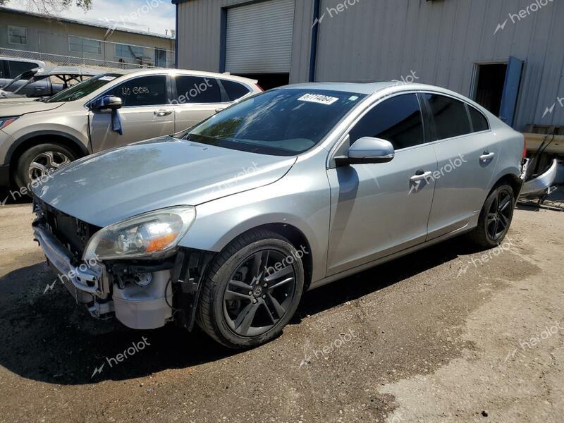 VOLVO S60 T6 2011 silver  gas YV1902FH1B2005516 photo #1