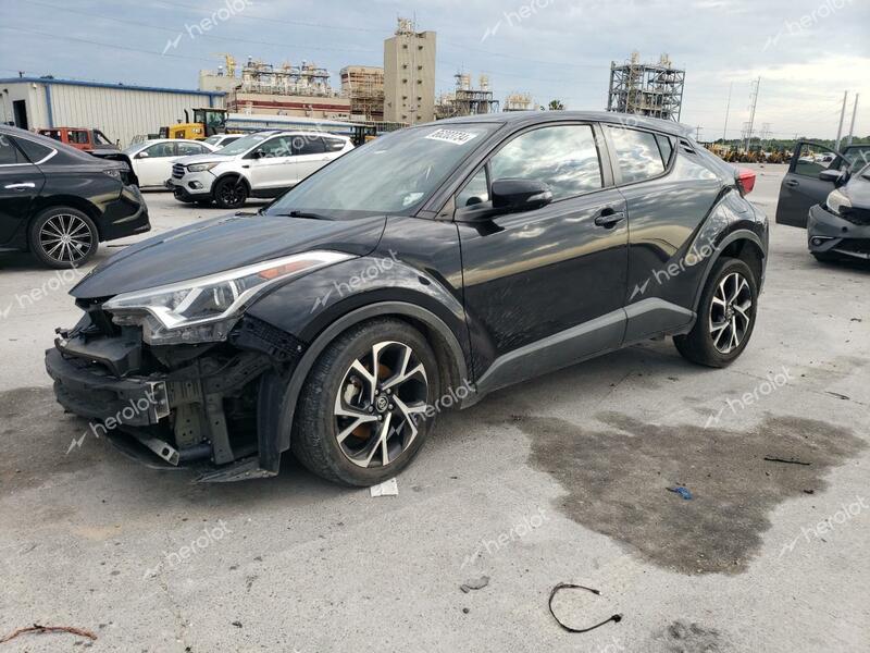 TOYOTA C-HR XLE 2018 black  gas NMTKHMBX3JR040492 photo #1