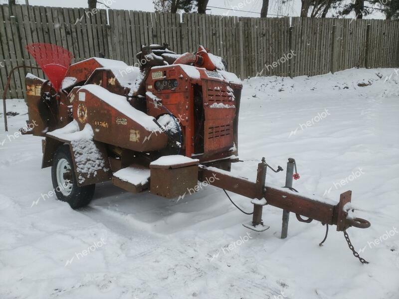 WOOD CHIPPER 1998 red   NOVINPLATE0000000 photo #1