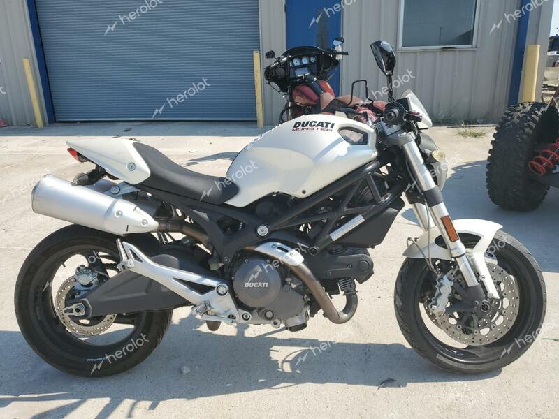 DUCATI MONSTER 69 2009 white  gas ZDM1RADN29B003073 photo #1