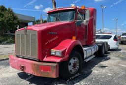 KENWORTH CONSTRUCTI 2010 red tractor diesel 1XKDDU9X4AJ260365 photo #3