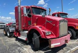 KENWORTH CONSTRUCTI 2010 red tractor diesel 1XKDDU9X8AJ260370 photo #2