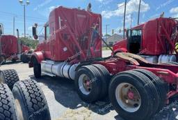 KENWORTH CONSTRUCTI 2010 red tractor diesel 1XKDDU9X8AJ260370 photo #4