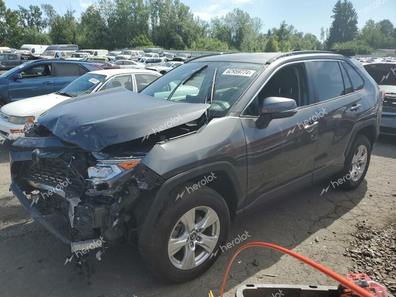 TOYOTA RAV4 XLE 2020 black  gas 2T3P1RFV8LC128054 photo #1