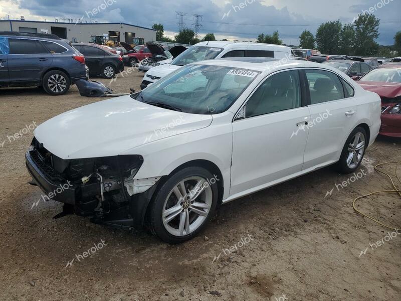 VOLKSWAGEN PASSAT SE 2014 white  gas 1VWBS7A34EC027919 photo #1