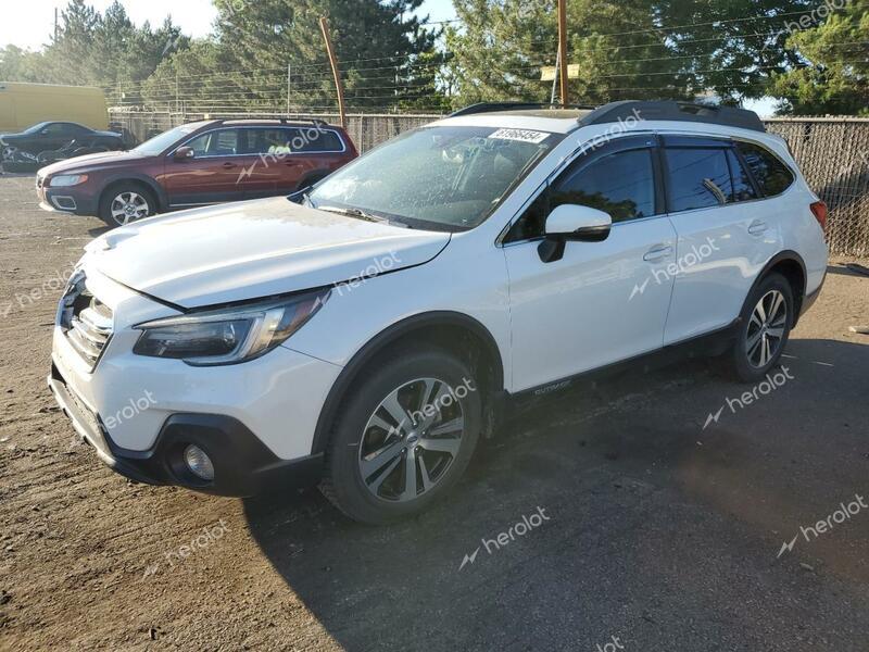 SUBARU OUTBACK 2. 2018 white  gas 4S4BSANC8J3200552 photo #1