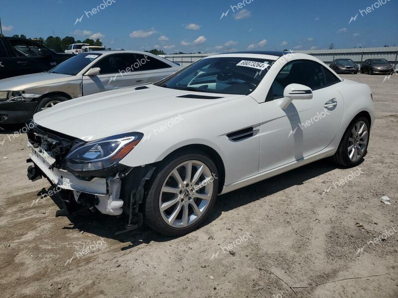 MERCEDES-BENZ SLC 300 2019 white  gas WDDPK3JA4KF160437 photo #1