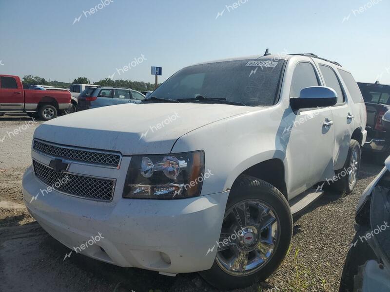 CHEVROLET TAHOE K150 2009 white 4dr spor flexible fuel 1GNFK33059R292312 photo #1