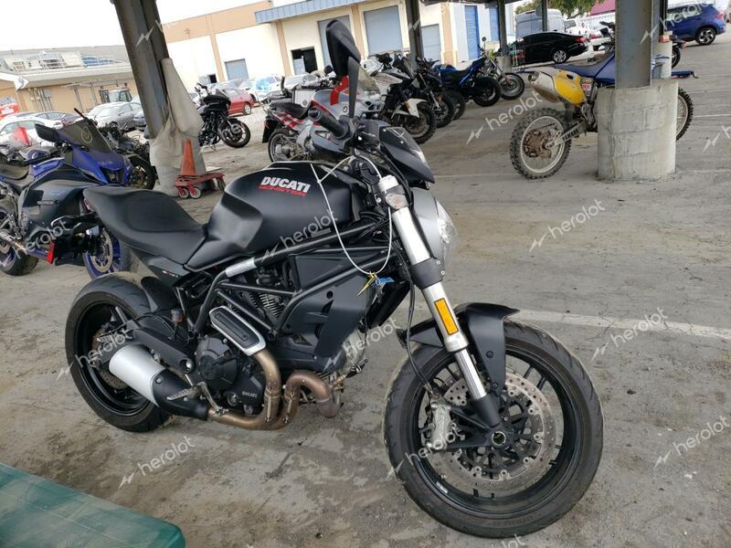 DUCATI MONSTER 79 2018 black  gas ML0MADBM2JT001012 photo #1