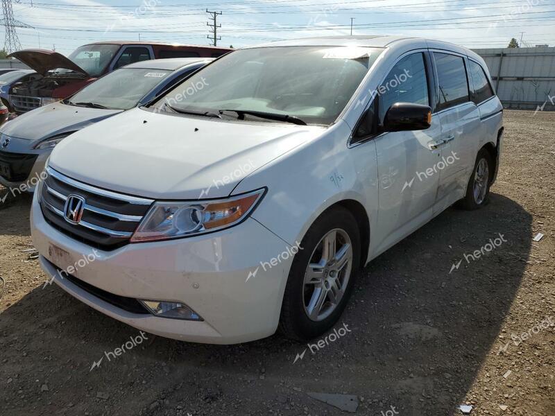 HONDA ODYSSEY TO 2013 white  gas 5FNRL5H97DB002821 photo #1