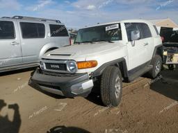 TOYOTA FJ CRUISER 2014 white  gas JTEBU4BF4EK177907 photo #2