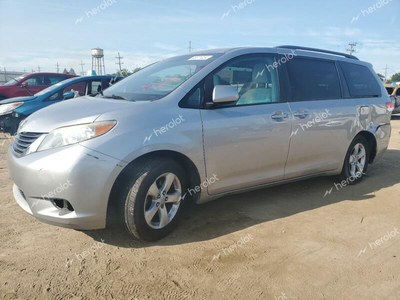 TOYOTA SIENNA LE 2012 silver  gas 5TDKK3DC6CS205557 photo #1