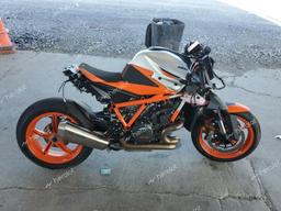 KTM 1290 SUPER 2023 two tone  gas VBKV39408PM967193 photo #2